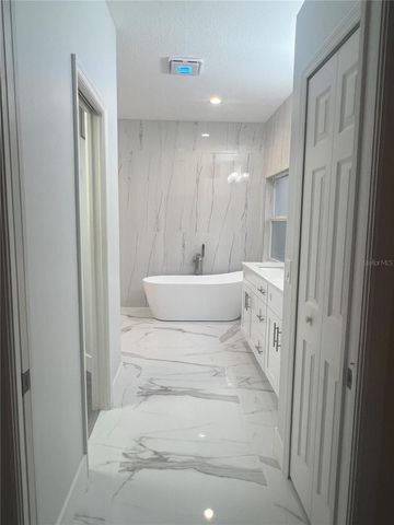 1066 WHITEGATE COURT, Sarasota, FL 34232