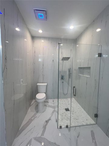1066 WHITEGATE COURT, Sarasota, FL 34232