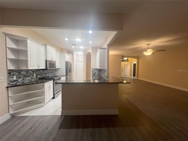 1066 WHITEGATE COURT, Sarasota, FL 34232