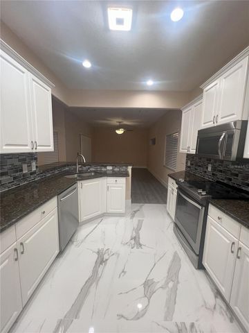 1066 WHITEGATE COURT, Sarasota, FL 34232