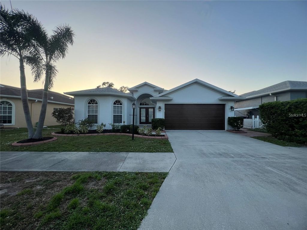 1066 WHITEGATE COURT, Sarasota, FL 34232
