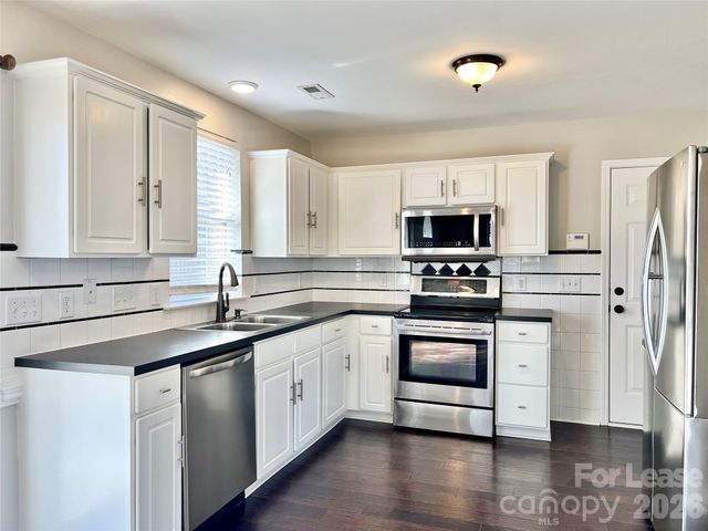 4010 Suttle Place, Matthews, NC 28104