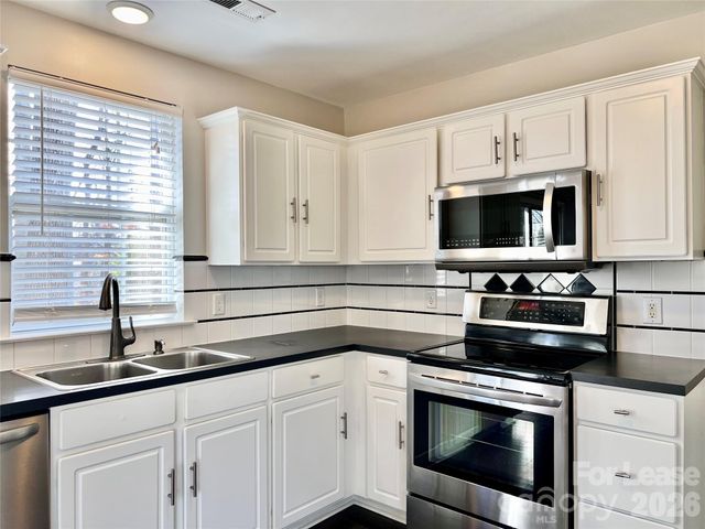 4010 Suttle Place, Matthews, NC 28104