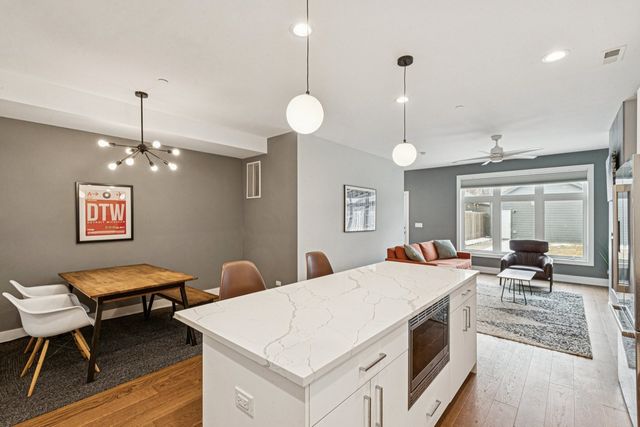 1120 Pitner Avenue, Evanston, IL 60202