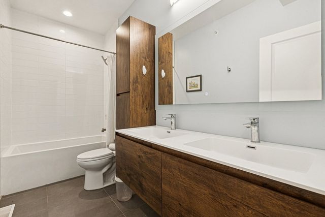 1120 Pitner Avenue, Evanston, IL 60202