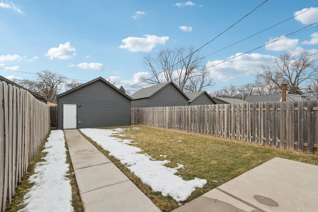 1120 Pitner Avenue, Evanston, IL 60202