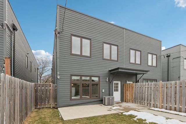 1120 Pitner Avenue, Evanston, IL 60202