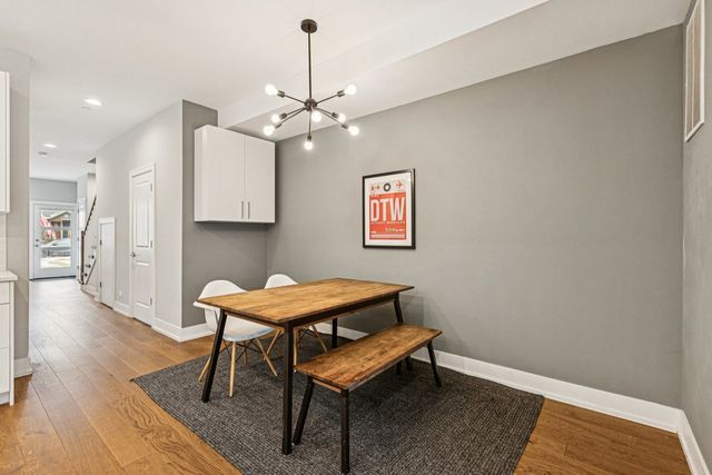 1120 Pitner Avenue, Evanston, IL 60202