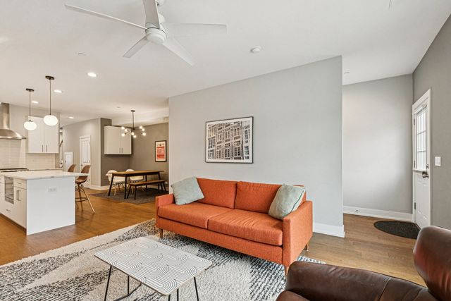 1120 Pitner Avenue, Evanston, IL 60202