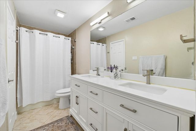 6035 Berry Trail Court, Dallas, TX 75248