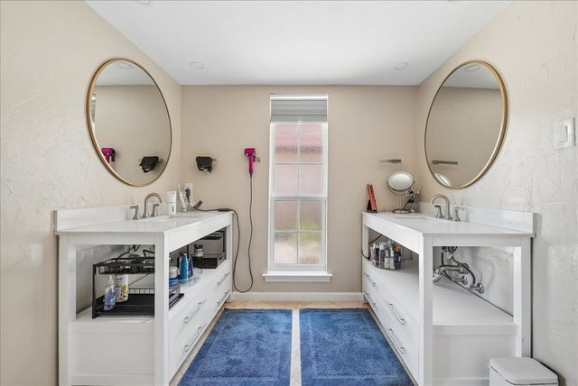 6035 Berry Trail Court, Dallas, TX 75248