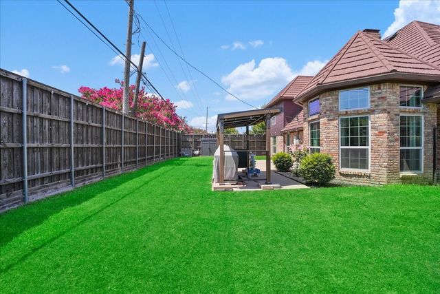 6035 Berry Trail Court, Dallas, TX 75248