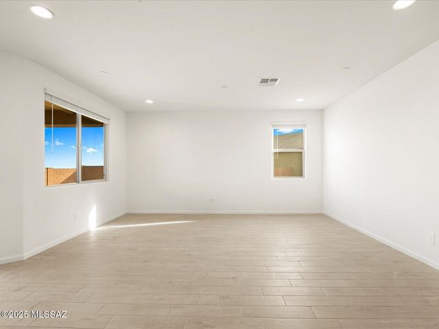 279 N Papershells Place, Sahuarita, AZ 85629