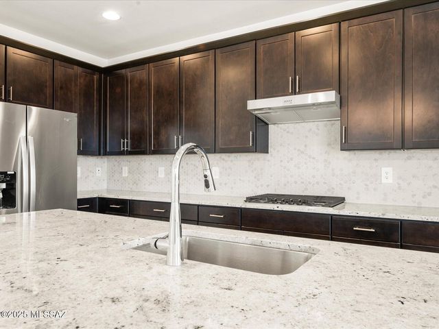 279 N Papershells Place, Sahuarita, AZ 85629