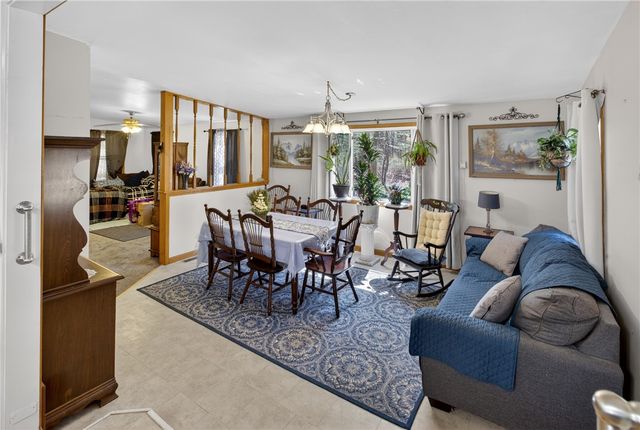 45 Sherwood Valley Lane, Coventry, RI 02816