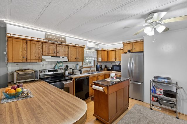 45 Sherwood Valley Lane, Coventry, RI 02816