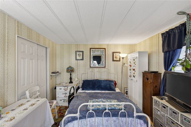 45 Sherwood Valley Lane, Coventry, RI 02816