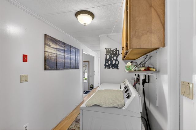 45 Sherwood Valley Lane, Coventry, RI 02816