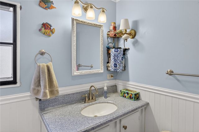 45 Sherwood Valley Lane, Coventry, RI 02816