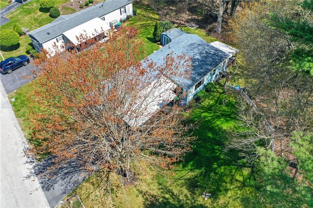 45 Sherwood Valley Lane, Coventry, RI 02816