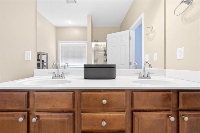 558 Austin Creek Drive, Buford, GA 30518