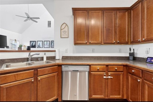 558 Austin Creek Drive, Buford, GA 30518