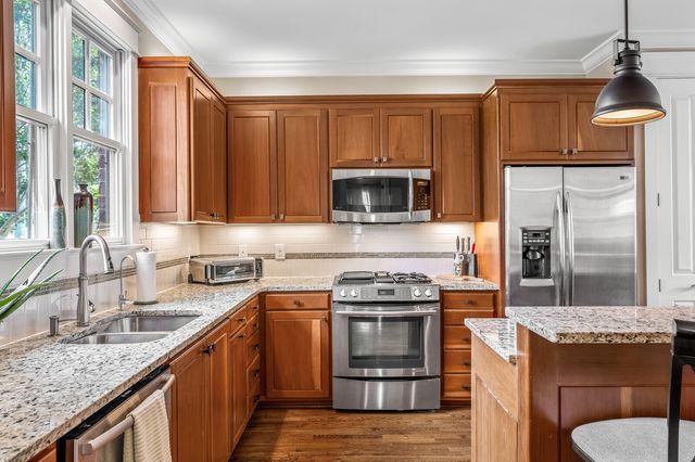 4189 Belmont Park Ter, Nashville, TN 37215