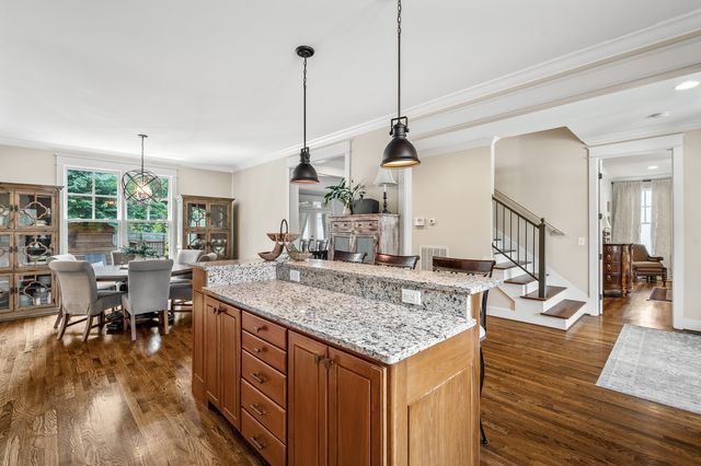 4189 Belmont Park Ter, Nashville, TN 37215