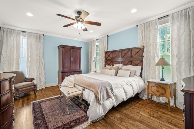 4189 Belmont Park Ter, Nashville, TN 37215