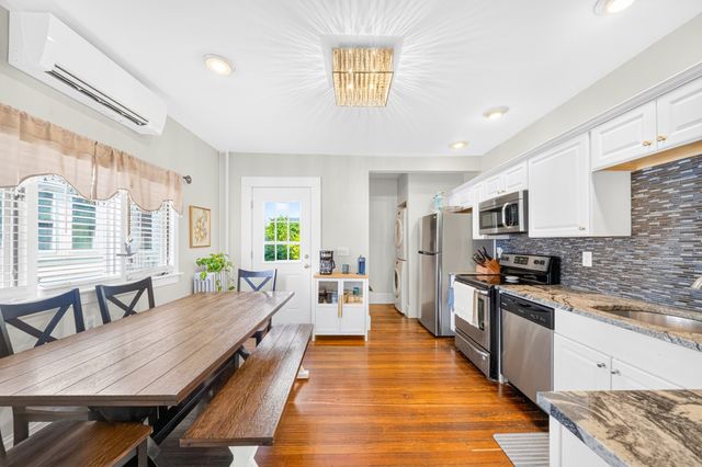 542 Shirley St, Winthrop, MA 02152