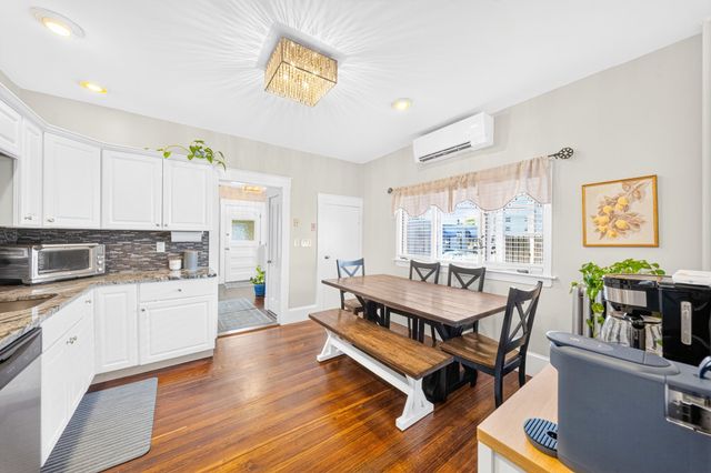 542 Shirley St, Winthrop, MA 02152