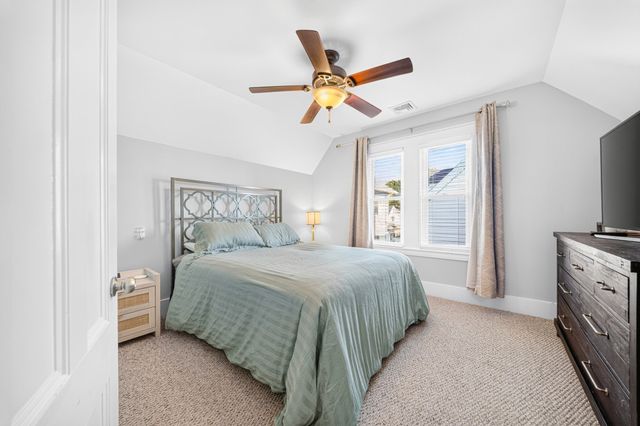542 Shirley St, Winthrop, MA 02152