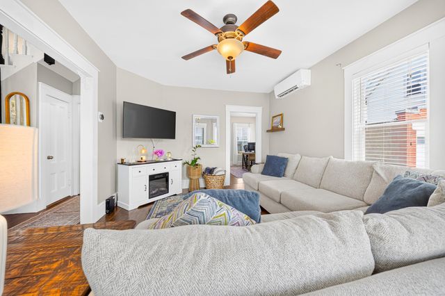 542 Shirley St, Winthrop, MA 02152