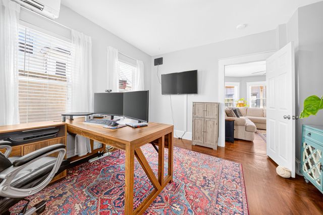 542 Shirley St, Winthrop, MA 02152