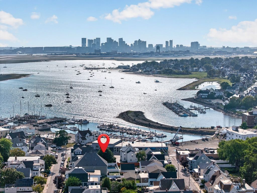 542 Shirley St, Winthrop, MA 02152