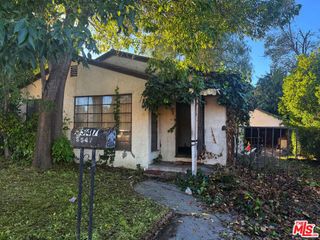 5547 Shoup Avenue, Woodland Hills, CA 91367