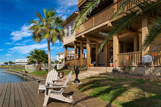 8 Loggerhead, Hitchcock, TX 77563