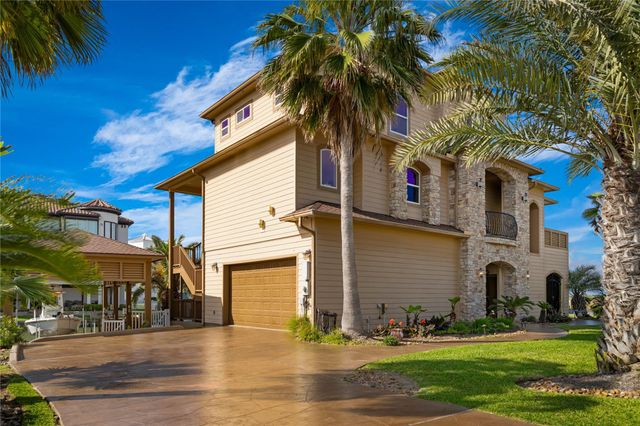 8 Loggerhead, Hitchcock, TX 77563