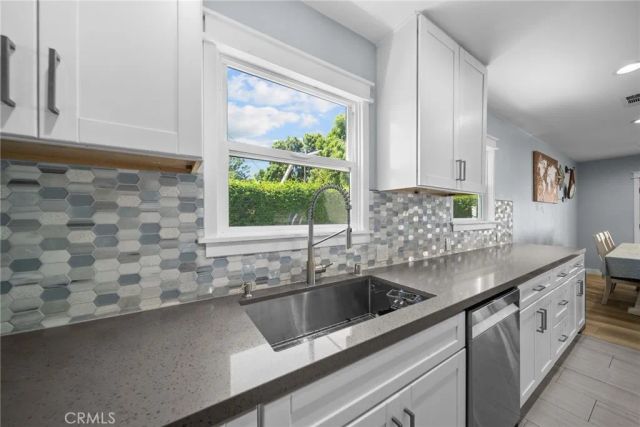 8033 Darby Avenue, Reseda, CA 91335