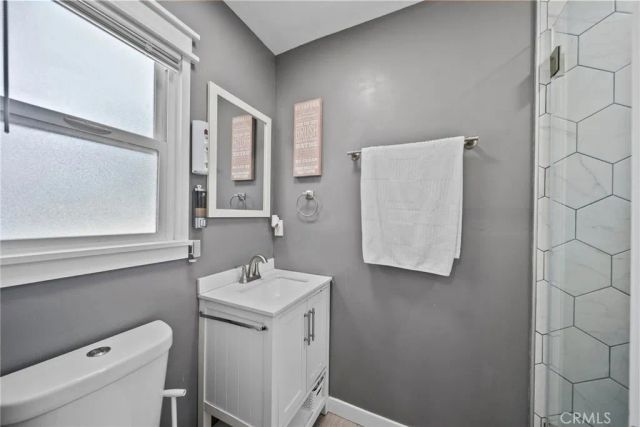 8033 Darby Avenue, Reseda, CA 91335