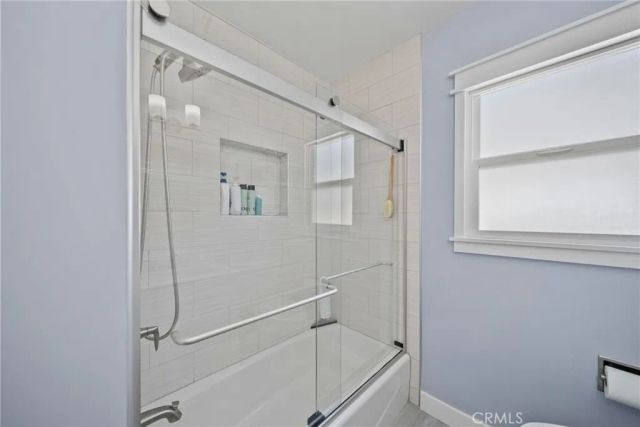 8033 Darby Avenue, Reseda, CA 91335