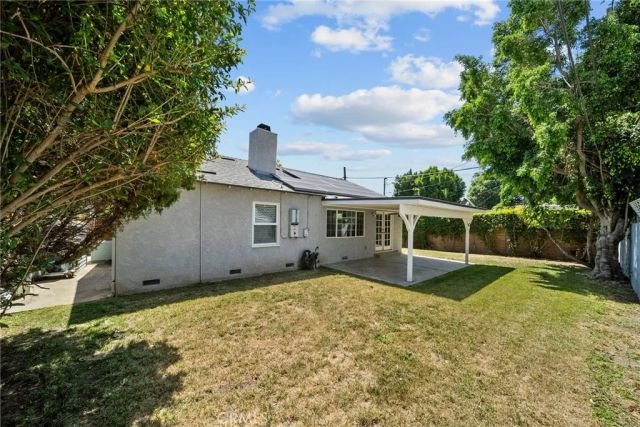 8033 Darby Avenue, Reseda, CA 91335