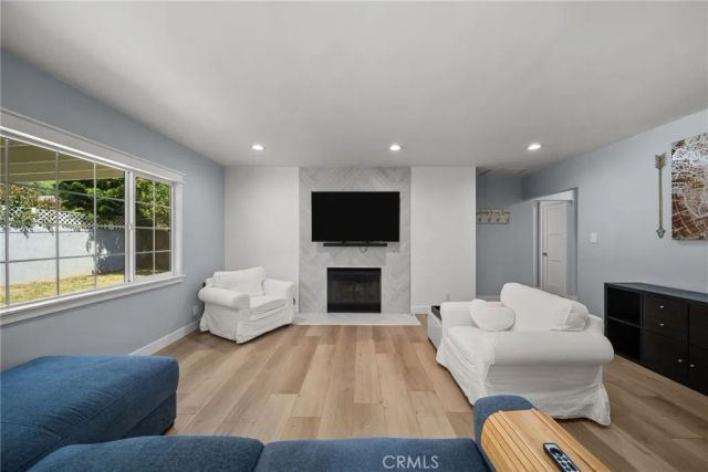 8033 Darby Avenue, Reseda, CA 91335