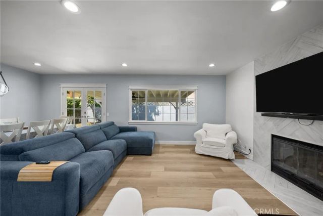 8033 Darby Avenue, Reseda, CA 91335