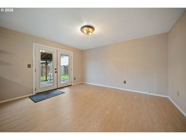 21455 Sw LOIS St, Beaverton, OR 97003