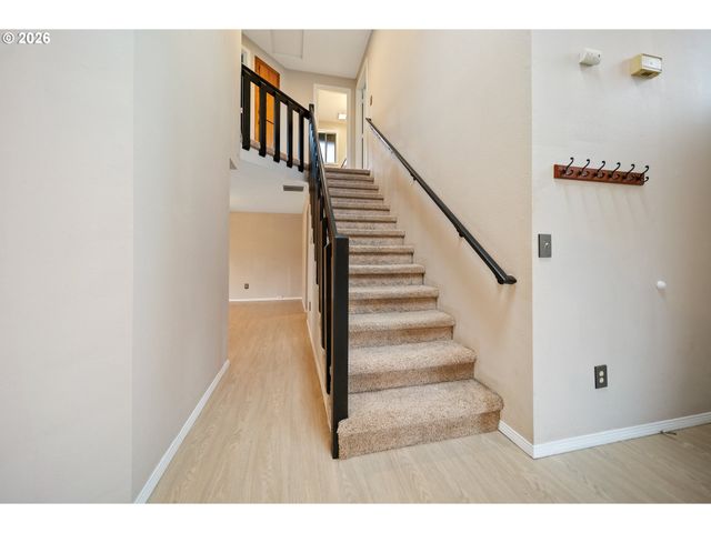 21455 Sw LOIS St, Beaverton, OR 97003