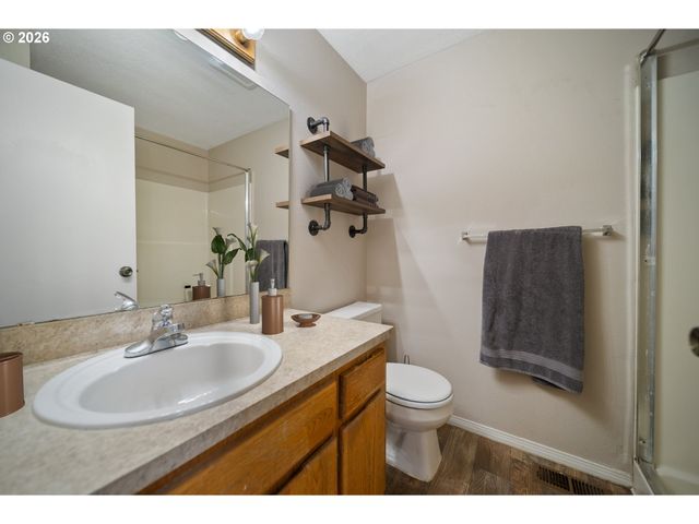 21455 Sw LOIS St, Beaverton, OR 97003