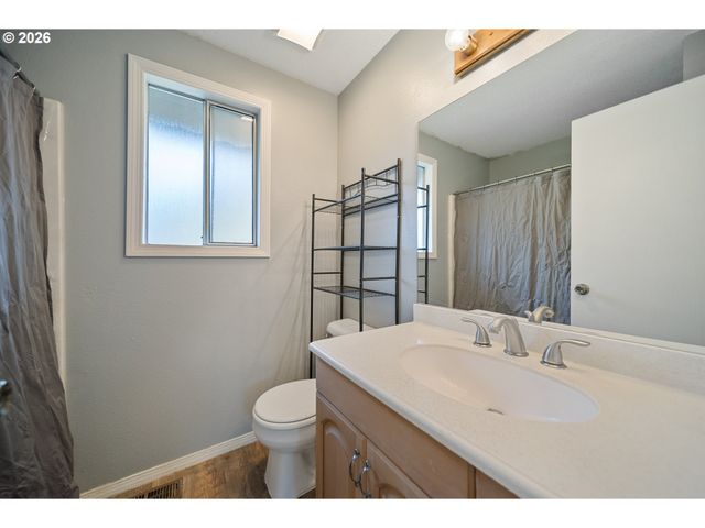 21455 Sw LOIS St, Beaverton, OR 97003