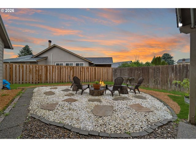 21455 Sw LOIS St, Beaverton, OR 97003