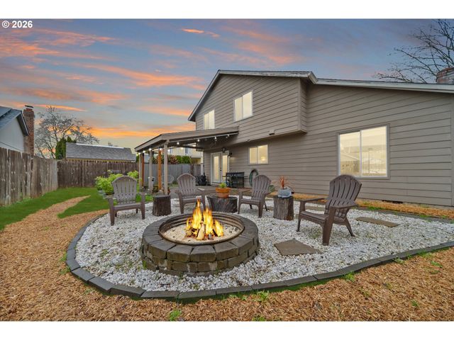 21455 Sw LOIS St, Beaverton, OR 97003